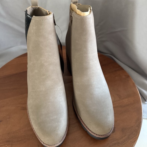 Naturalizer Womens Madalynn Gore Chelsea Boots  11 Medium Water Repellant NEW - Picture 5 of 15